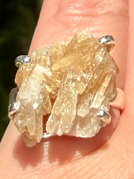 Barite with Cerussite Cluster Ring Size 7