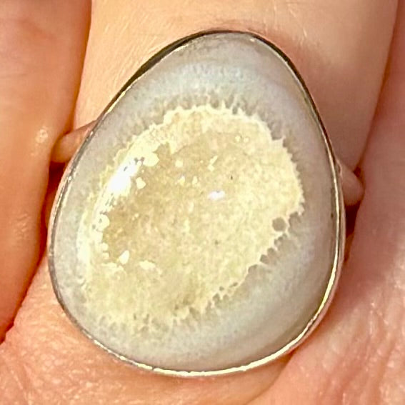 Beautiful Quartz Druzy Ring Size 8 - Morganna’s Treasures
