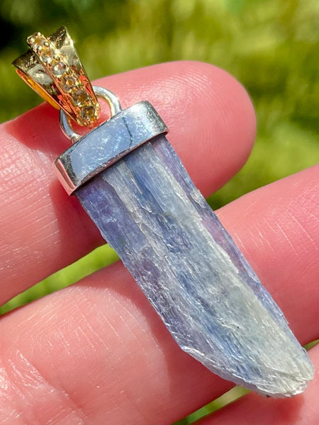 Rough Blue Kyanite and Moldavite Pendant - Morganna’s Treasures 