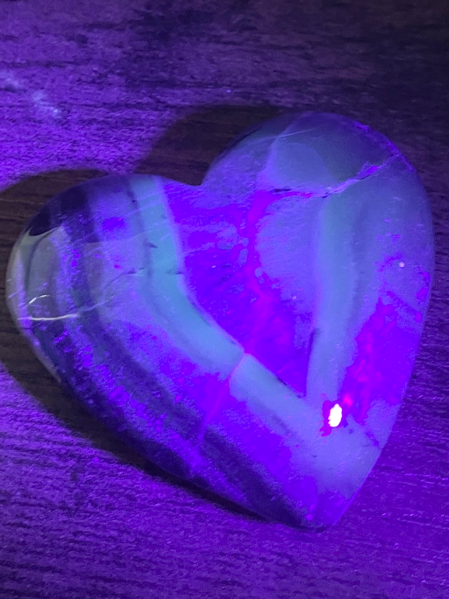 Fluorescent Volcano Agate Heart - Morganna’s Treasures 