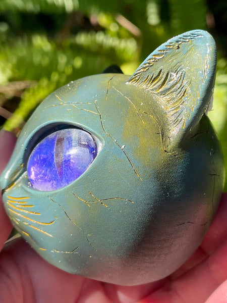 Resin Cat Head with Purple Eyes - Morganna’s Treasures