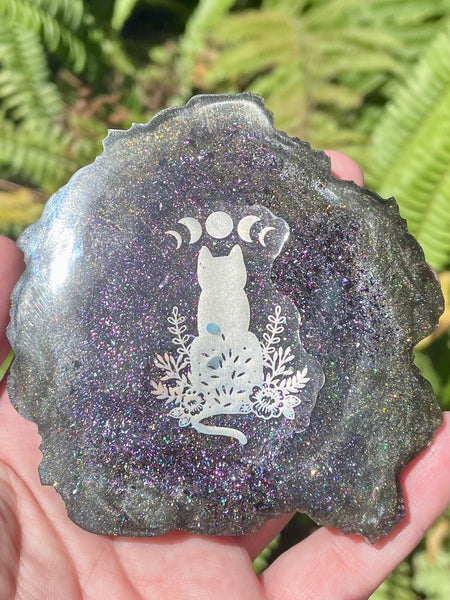 Resin Cat Plate - Morganna’s Treasures