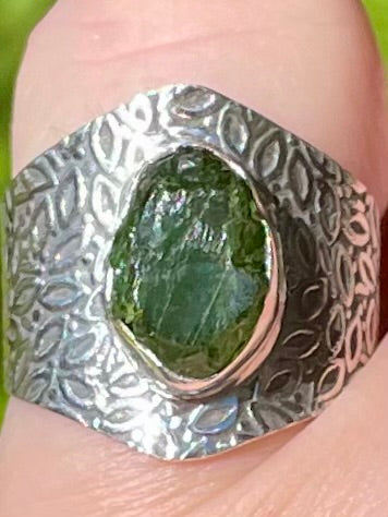 Rough Chrome Diopside Ring Size 7 - Morganna’s Treasures 