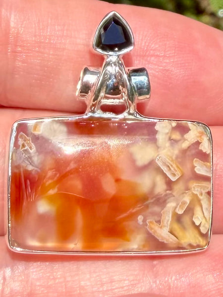 Tube Agate and Black Onyx Pendant