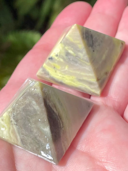 Infinite Stone Pyramid - Morganna’s Treasures