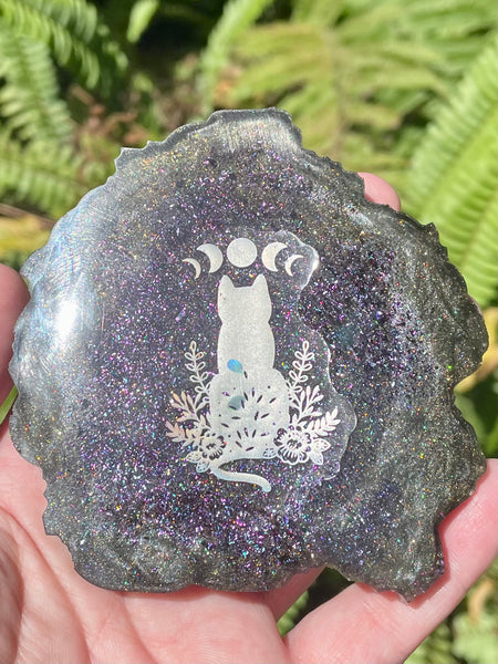 Resin Cat Plate - Morganna’s Treasures