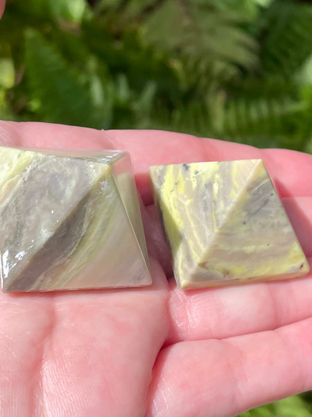 Infinite Stone Pyramid - Morganna’s Treasures