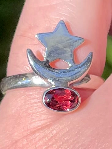 Moon and Star Garnet Ring Size 6