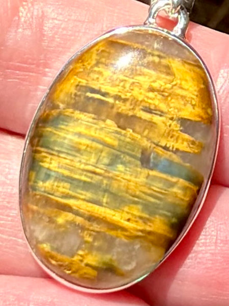 Beautiful Nellite Pendant - Morganna’s Treasures