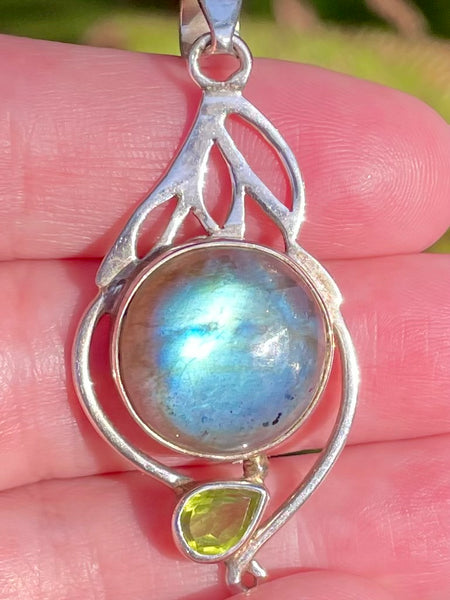 Gorgeous Labradorite and Peridot Pendant - Morganna’s Treasures 