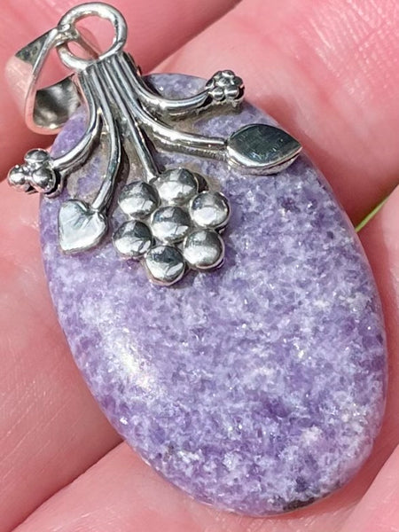 Lepidolite Pendant - Morganna’s Treasures 