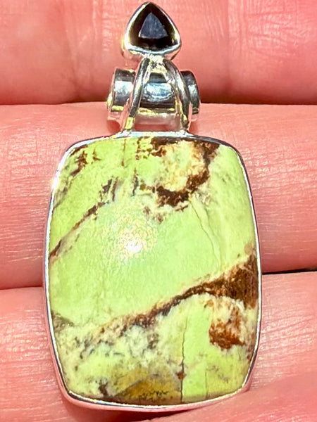 Boulder Citron Chrysoprase and Black Onyx Pendant