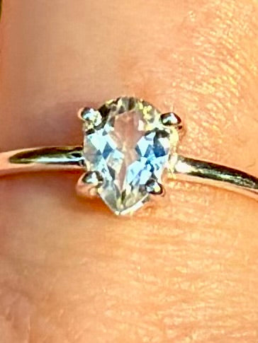 Clear Quartz Ring Size 9 - Morganna’s Treasures