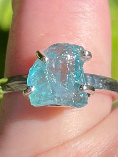 Neon Blue Apatite Ring Size 7 - Morganna’s Treasures 