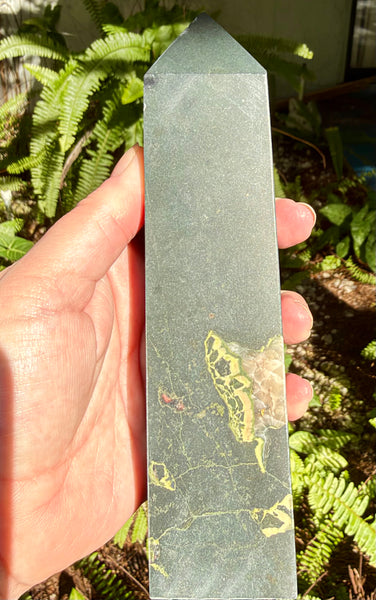 Lotus Jasper Obelisk