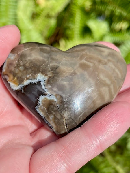 Fluorescent Volcano Agate Heart - Morganna’s Treasures 