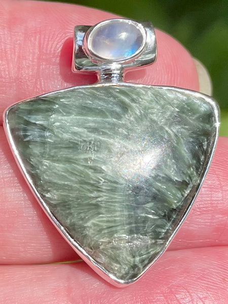 Green Seraphinite and Rainbow Moonstone Pendant - Morganna’s Treasures 