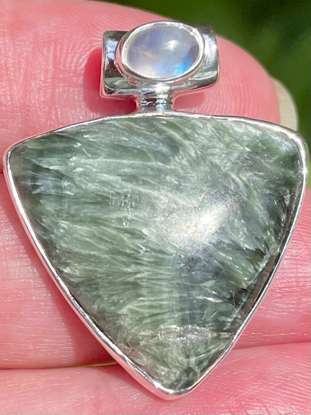 Green Seraphinite and Rainbow Moonstone Pendant - Morganna’s Treasures 