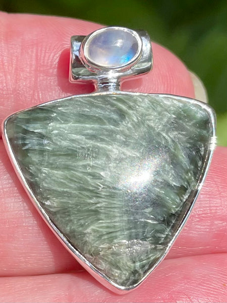 Green Seraphinite and Rainbow Moonstone Pendant - Morganna’s Treasures 