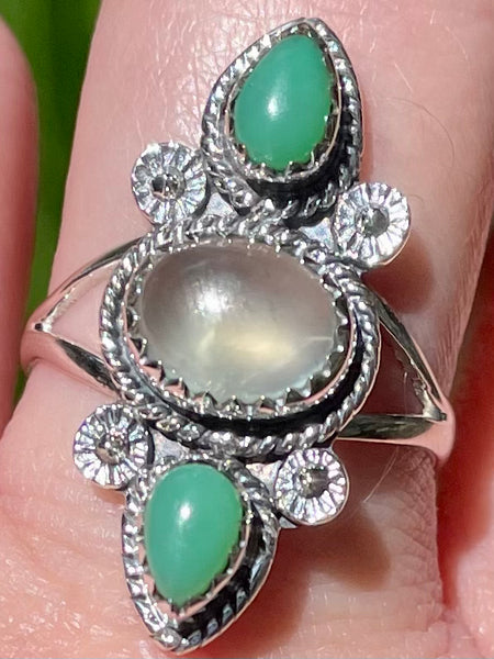 Gorgeous Prehnite and Chrysoprase Ring Size 8.5 - Morganna’s Treasures 