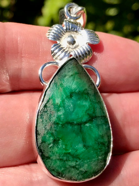 Emerald Flower Pendant - Morganna’s Treasures 