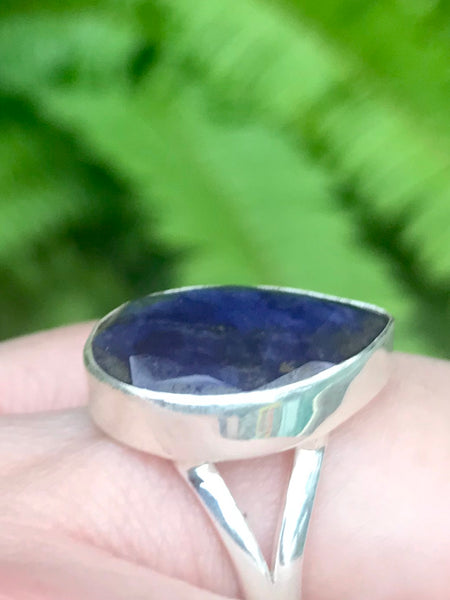 Blue Sapphire Cocktail Ring Size 6.75 - Morganna’s Treasures 
