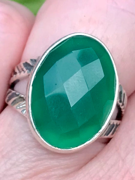 Green Onyx Cocktail Ring Size 7 - Morganna’s Treasures 