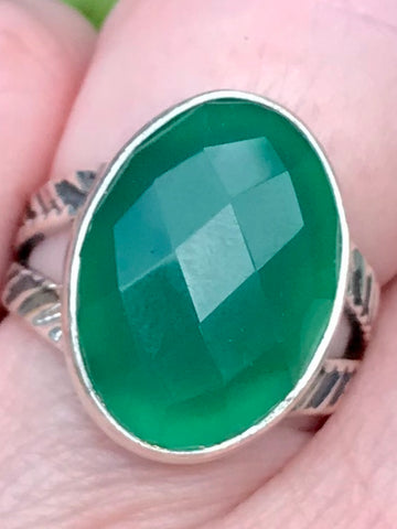 Green Onyx Cocktail Ring Size 7 - Morganna’s Treasures 