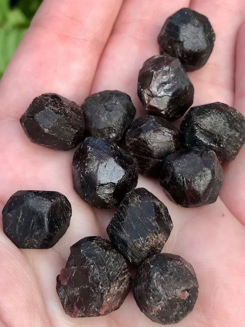 Small Faceted Garnet Stones - Morganna’s Treasures 