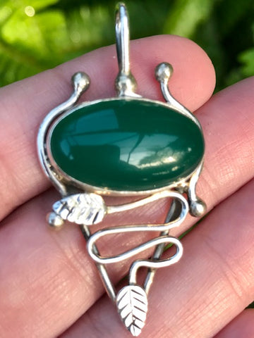 Green Onyx Pendant - Morganna’s Treasures 