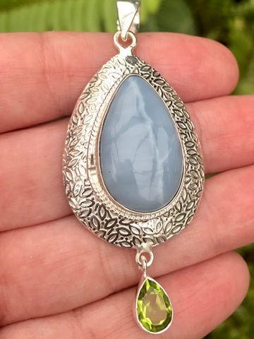 Blue Lace Agate and Peridot Pendant - Morganna’s Treasures 