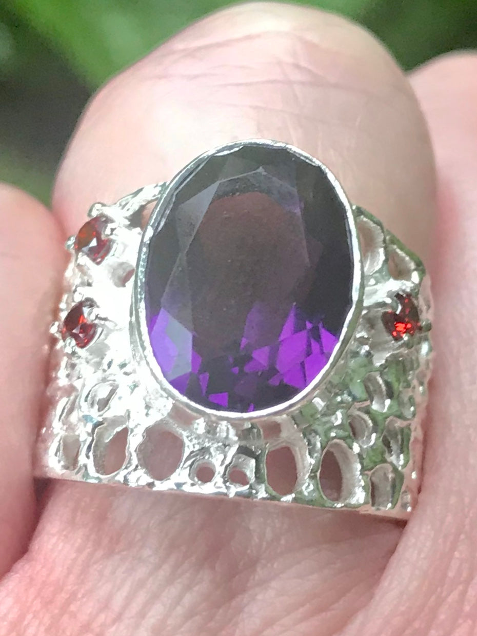 Purple Amethyst and Garnet Cocktail Ring Size 7 - Morganna’s Treasures 