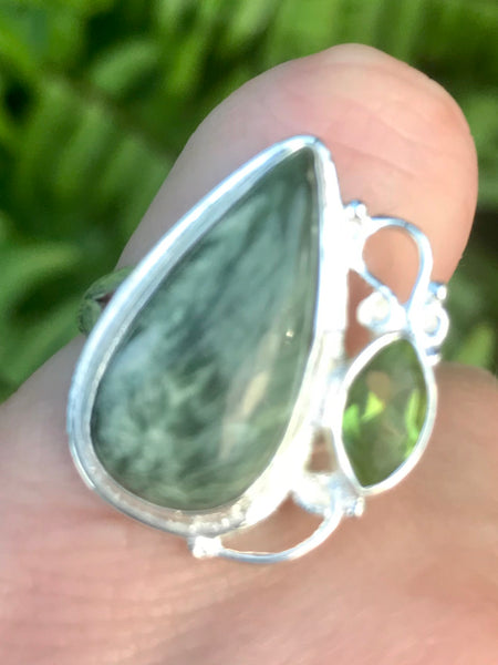 Green Seraphinite and Peridot Ring Size 6 - Morganna’s Treasures 