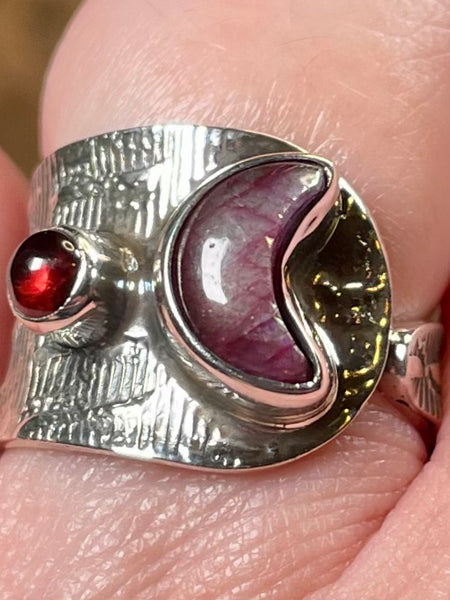 Red Flash Labradorite and Garnet Crescent Moon Ring Size 7 - Morganna’s Treasures 
