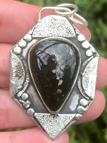 Nuummite Pendant - Morganna’s Treasures 