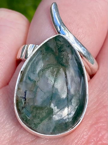 Moss Agate Cocktail Ring Size 6 - Morganna’s Treasures 