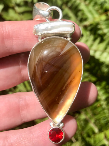 Banded Agate, Biwa Pearl and Garnet Pendant - Morganna’s Treasures 