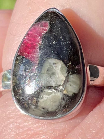 Russian Eudialyte Ring Size 7 - Morganna’s Treasures 