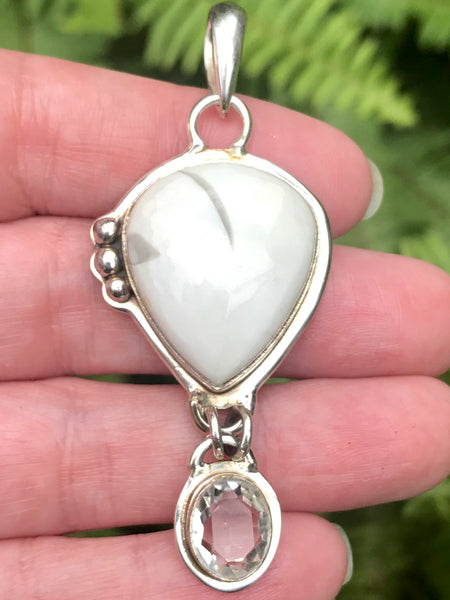 White Howlite and White Topaz Pendant - Morganna’s Treasures 