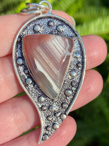 Agua Nevada Agate Pendant - Morganna’s Treasures 