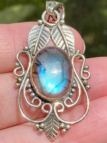 Blue Flash Labradorite Leaf Pendant - Morganna’s Treasures 