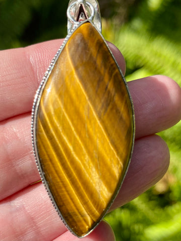 Tigers Eye Pendant - Morganna’s Treasures 