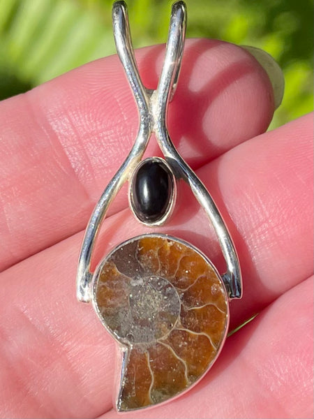 Ammonite and Black Onyx Pendant - Morganna’s Treasures 