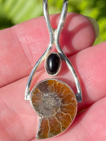 Ammonite and Black Onyx Pendant - Morganna’s Treasures 