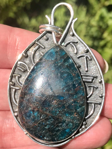 Blue Apatite Pendant - Morganna’s Treasures 