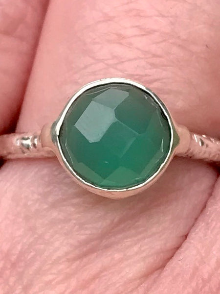 Hammered Green Onyx Ring - Morganna’s Treasures 