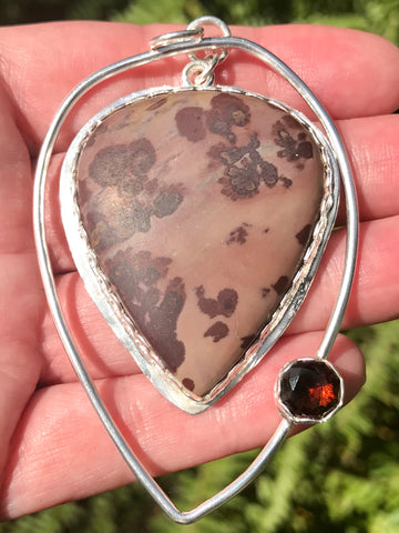 Coffee Bean Jasper and Garnet Pendant - Morganna’s Treasures 