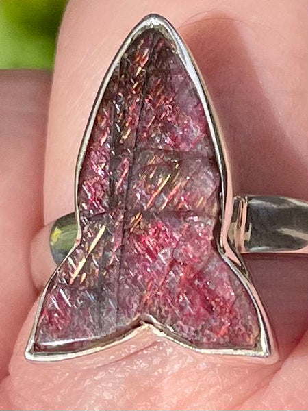 Red Flash Labradorite Arrowhead Ring Size 8 - Morganna’s Treasures 