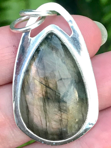 Labradorite Pendant - Morganna’s Treasures 