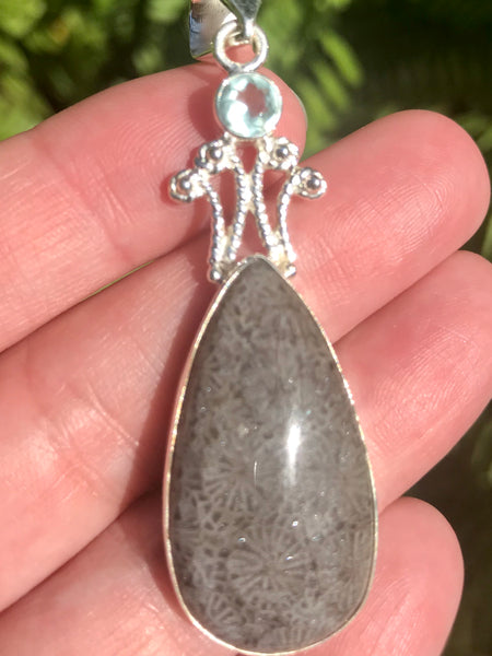 Stingray Coral and Blue Apatite Pendant - Morganna’s Treasures 